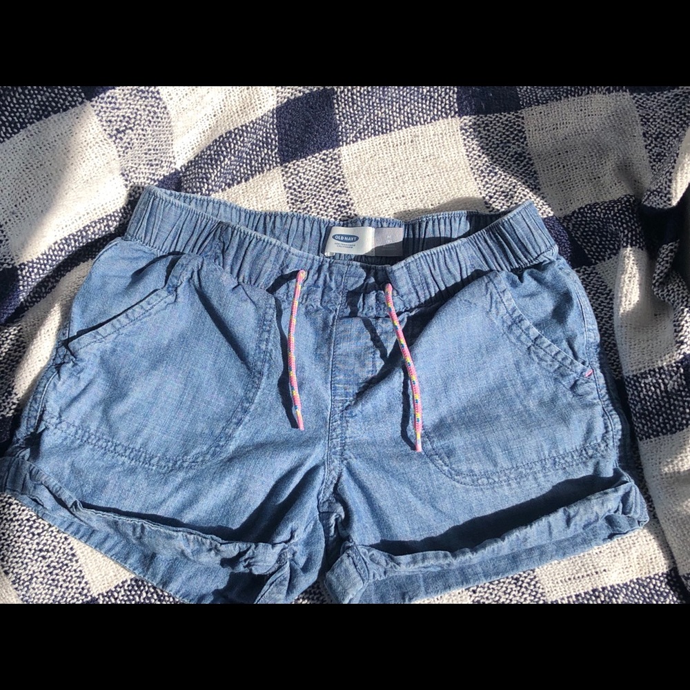 SOLD Old Navy Elastic Shorts, Girls size 8